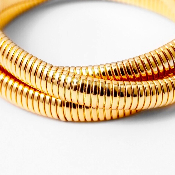 Daria Bangle - Picture 1 of 2